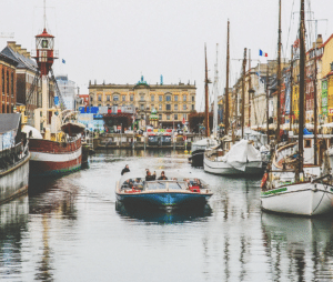 During the trip to Venice will students draw their impressions in a small sketchbook, as they explore the city’s art 