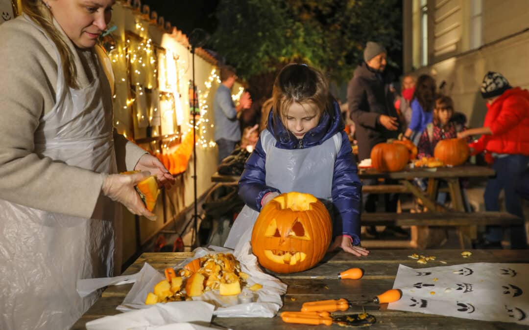 Family Pumpkin Craft Event