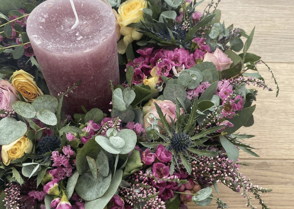 Festive Wreath-Making Workshop with Prosecco & Flowers!